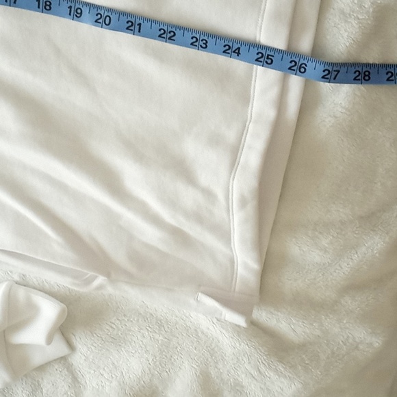 Pink Victoria Secret sweater - Picture 13 of 17